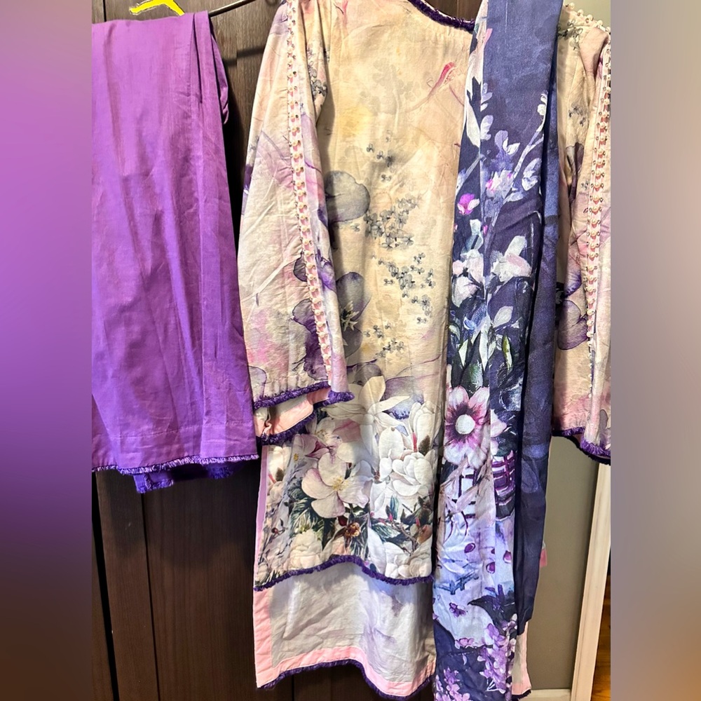 Pakistani Indian shalwar kameez